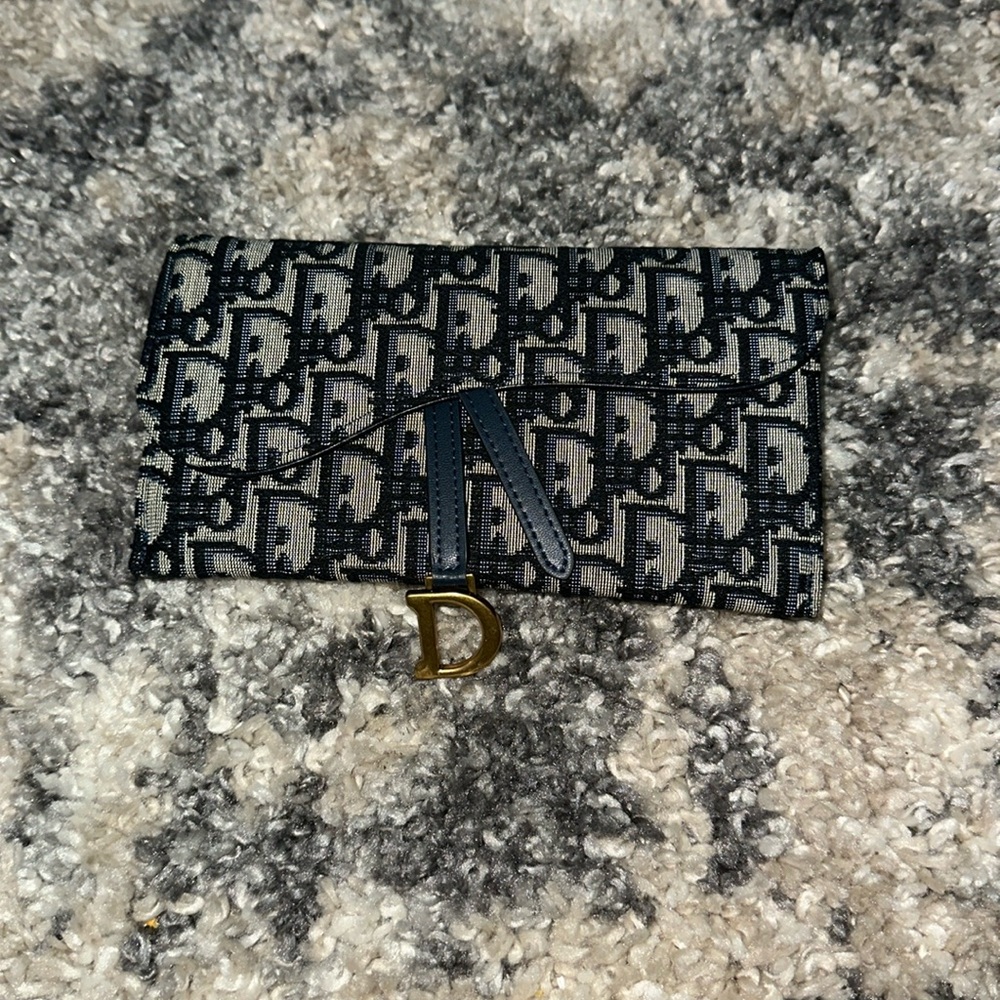 Dior chain wallet